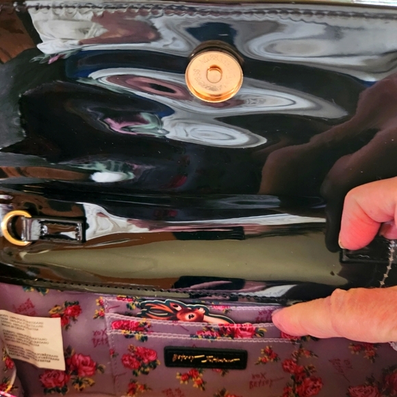 NEW BETSY JOHNSON CROSSBODY - Picture 2 of 4